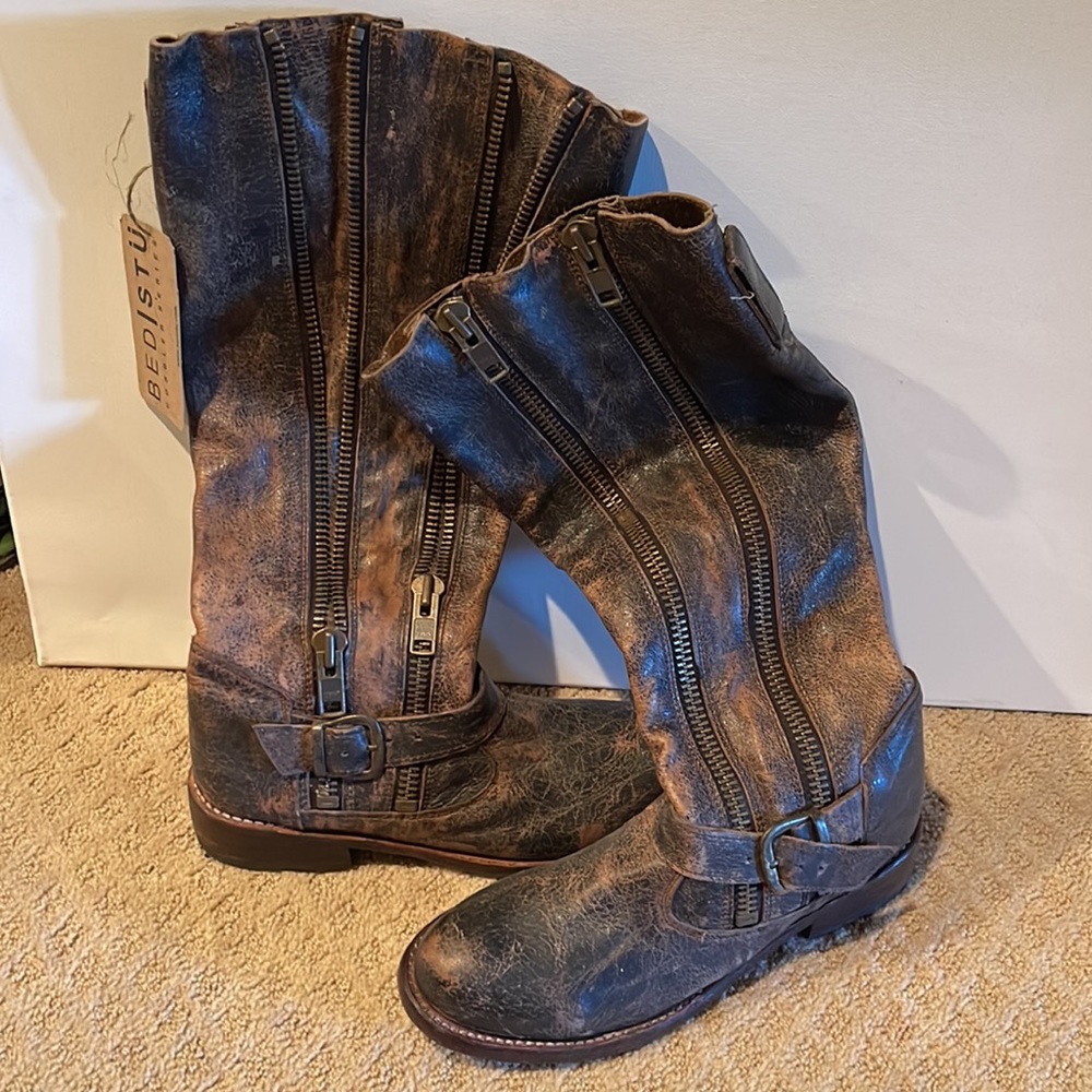 BED STU NWT COBBLER SERIES LEATHER BLACK DISTRESSED,  SIZE 7.5